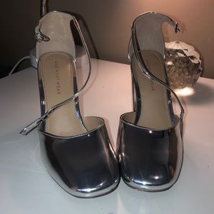 Silver Maryjane heels